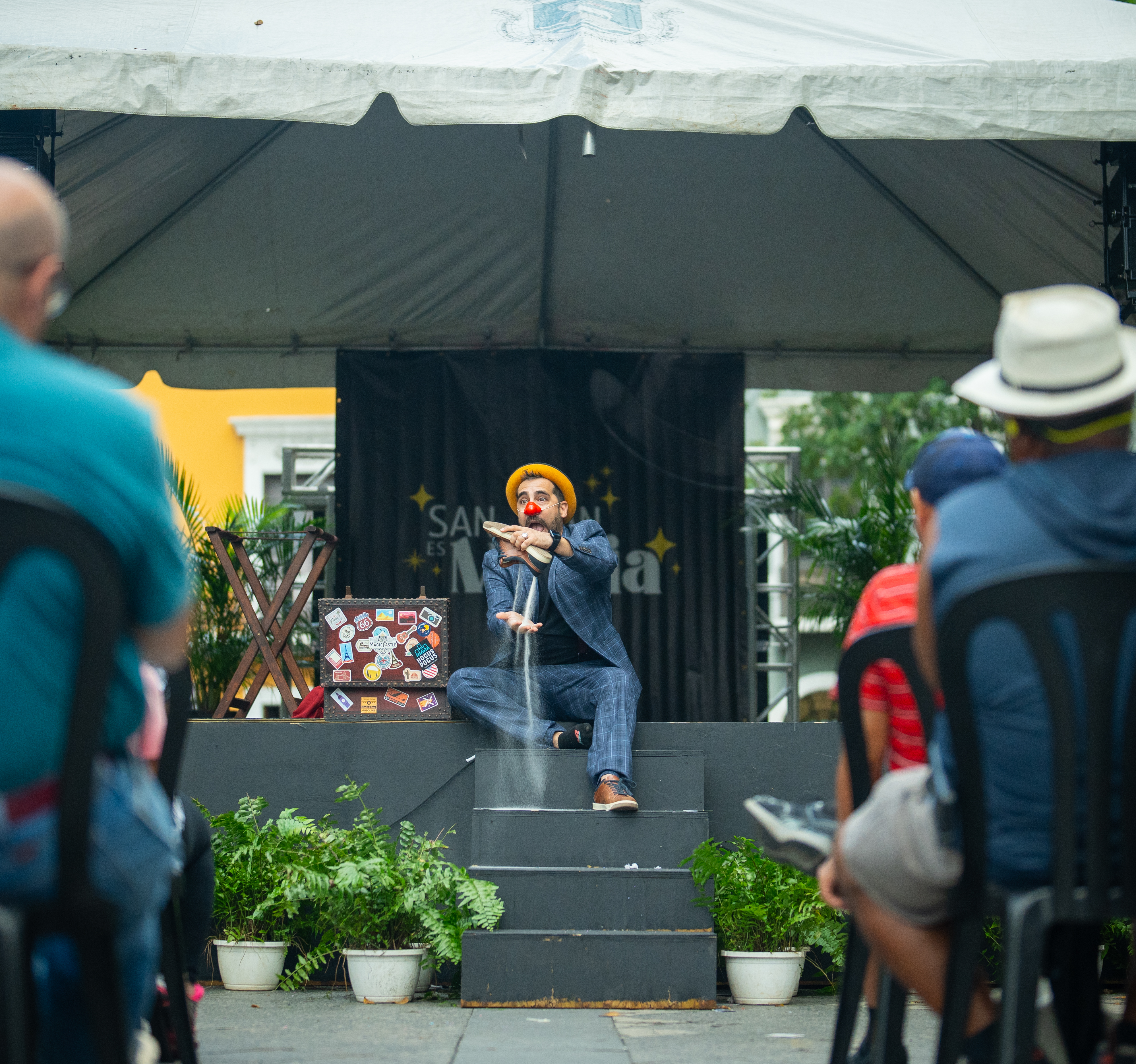 Mr. Dwella performing